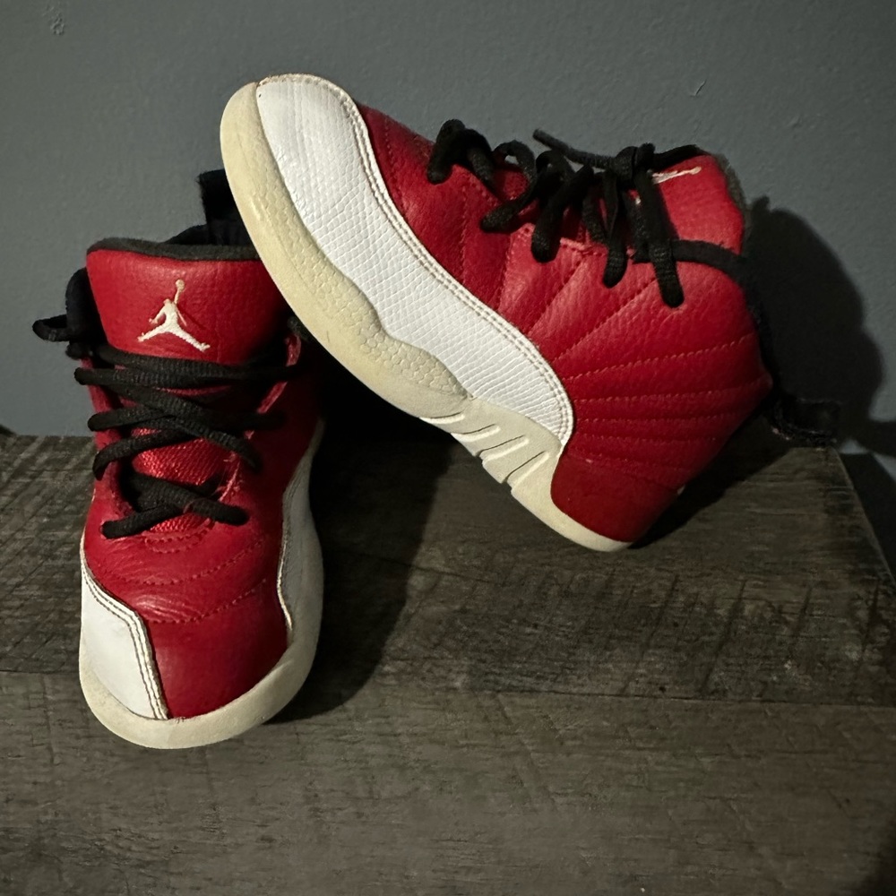Jordan’s 12s toddler kids size 10c